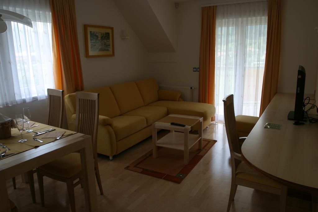 Apartments Veno Laško Eksteriør billede