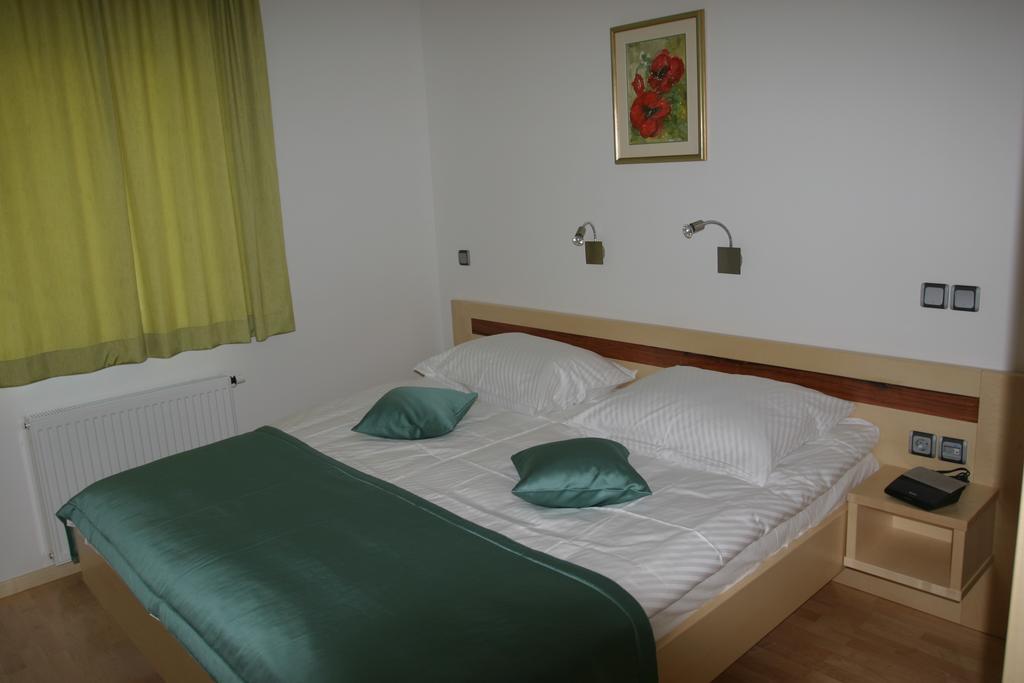 Apartments Veno Laško Eksteriør billede
